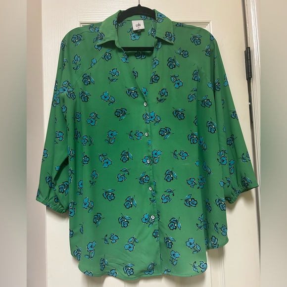 CAbi Kelly Green Floral Button-Up Top - Picture 3 of 8
